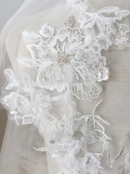 2 ks/lot 3D tyl svatební krajky nášivka páru s jasnými flitry stříbrné vlákno , svatební šaty živůtek vlasy květ 15 x 30 cm
