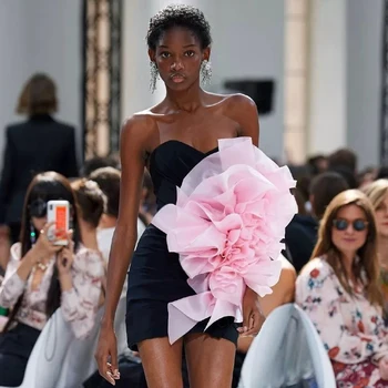 2020 Letní Nové Ženy Módní přehlídky Módní Sexy bez Ramínek Flower Dámské Šaty Designer Celebrity Party Šaty Vestido
