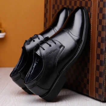 Elegantní klasické pánské formální kožené boty italské značky obchodní muž obuv úřad svatební šaty derby oxford boty pro muže