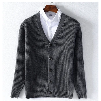 Na podzim a v zimě roku 2019 nové pánské ležérní jednobarevné svetr pletený svetr podnikání V-neck slim svetr 8528