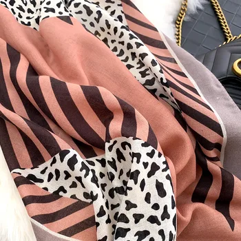 Nový Evropský a Americký styl cestování prázdniny podzimní šátek ženy módní divoké leopardí šátek přímořské šátek pláž ručník