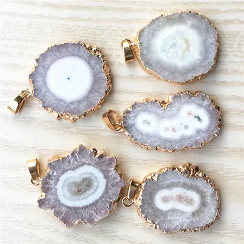 Nejnovější horké módní vysoce kvalitní přírodní kámen přívěsky náhrdelník zlaté chryzantémy bílé acháty pro výrobu šperků 3ks