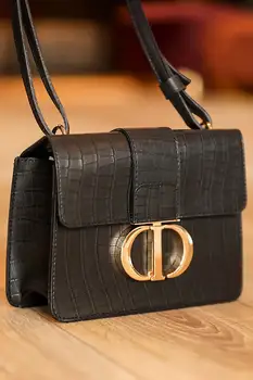 2020 módní trend dámské elegantní připoután taška přes rameno z klasické kabelky Kovový řetěz design taška
