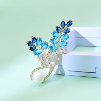 CINDY XIANG Multi-barevné Zirkony Leaf Brože Pro Ženy Módní Zářící Letní Pin Brož Měděné Šperky Vysoce Kvalitní Nový