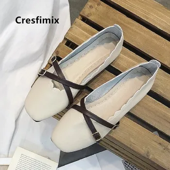 Cresfimix Zapatos De Mujer Ženy Roztomilé Sladké Bílé Ploché Boty Lady Casual Hnědé nazouvací Boty Ženy Pu Kožené Boty B5101