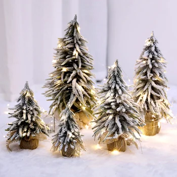10ks malých mini Vánoční strom, kreativní pytlovina hrnou sníh scény rozvržení zobrazení okna restaurace, recepce, dekorace 2021
