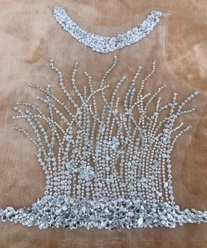 Ručně vyrobené stříbrné šít na zazvonění Kamínky nášivka na bílém krystaly opravy ořezávání 44*30 cm pro svatební šaty příslušenství