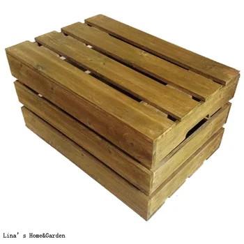 Ručně vyráběné rustikální masivní dřevěné laťkové přepravky s víkem